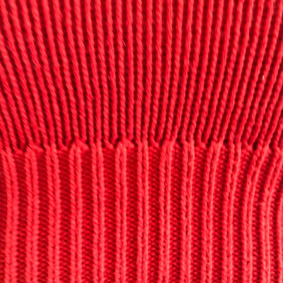 Brandy Melville red knit tank top - Picture 3 of 3